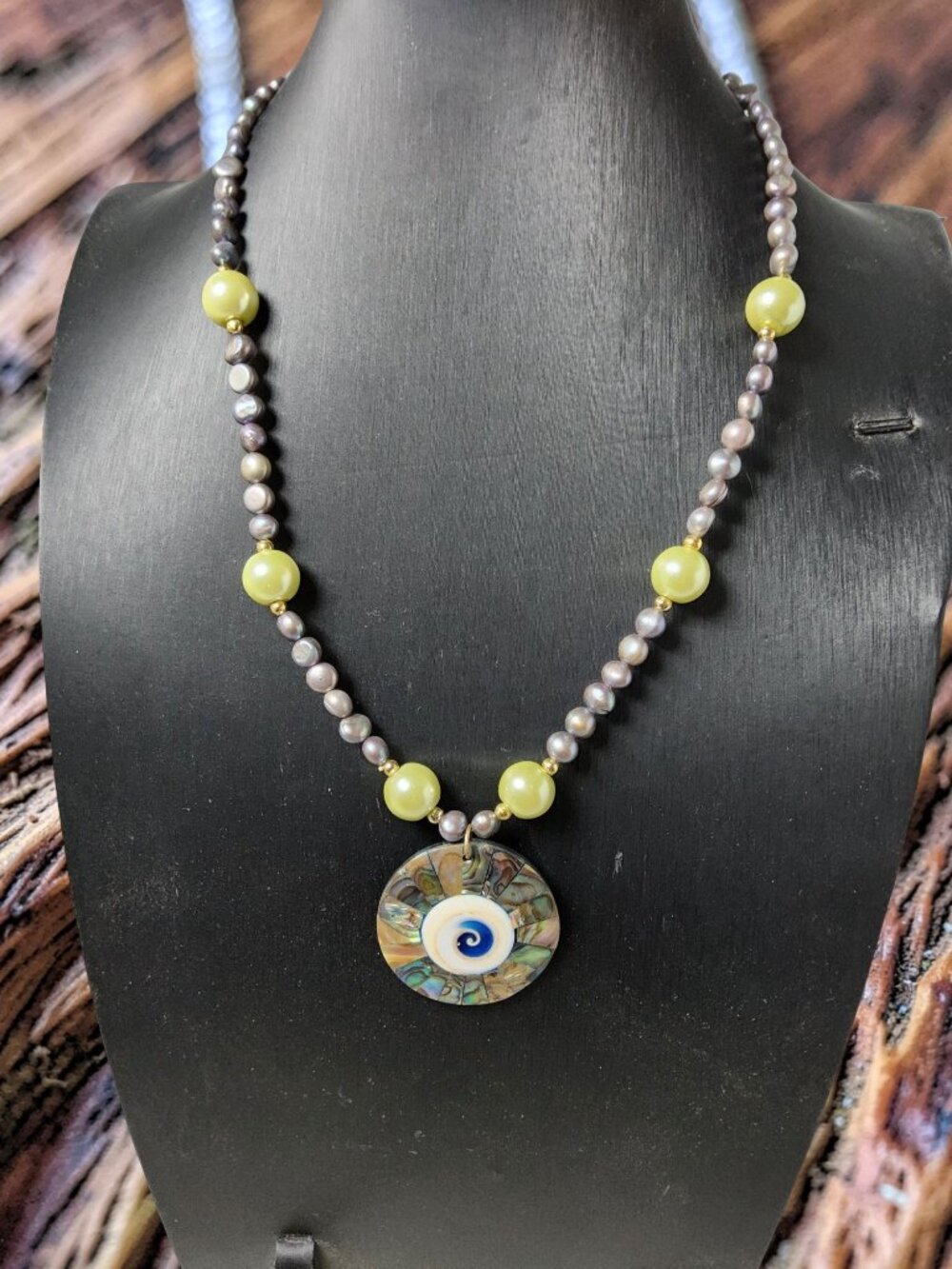 Vintage India Shiva Eye Shell Pendant Silver,Blue,Green Irridescent Color Neckla